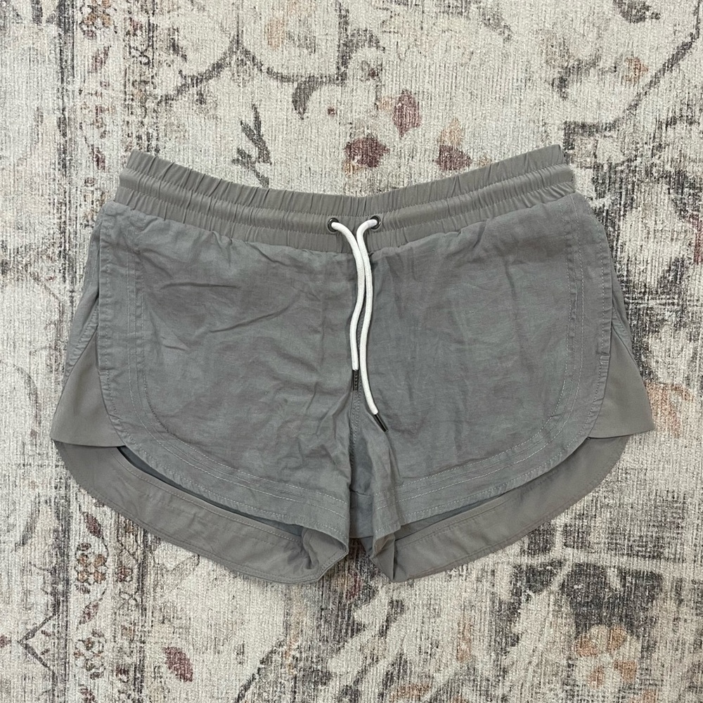 Athleta Grey shorts with drawstring waist and side pockets #athleticwear